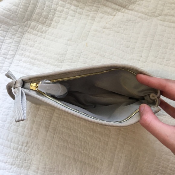 NWOT Burberry Cosmetic Case / Pouch 100% AUTHENTIC - Picture 8 of 11